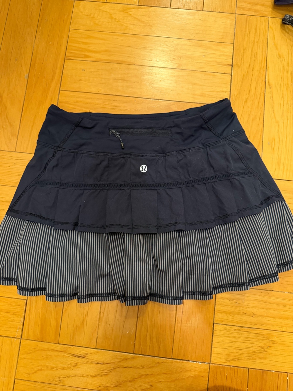 Lululemon Navy Pace Rival Skirt Size 4